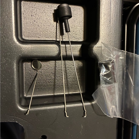 2.7" Color LCD Monitor with 9mm Camera - Black - Picture 7 of 13